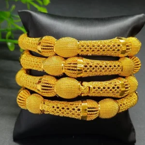 Bracelets en or de Dubaï pour documents