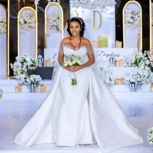 Robe De mariée personnalisée en Satin, perles scintillantes, col rond, Robe De Mariée africaine avec traîne détachable