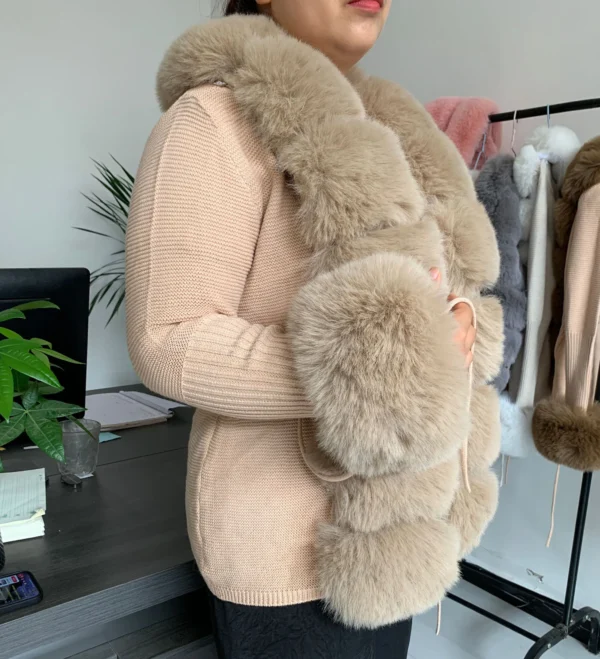 Femmes Fausse Fourrure Tricot Pull Cardigan Printemps Automne Élégant Pull Tricoté Avec Fausse Fourrure De Renard Col Dames Mode Manteau Manteau De Fourrure – Image 3